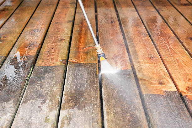 Best Deck and Patio Pressure Washing in Bonner Springs, KS